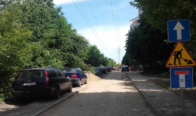 Problemy z parkowaniem na Dunikowskiego 28.06.2017