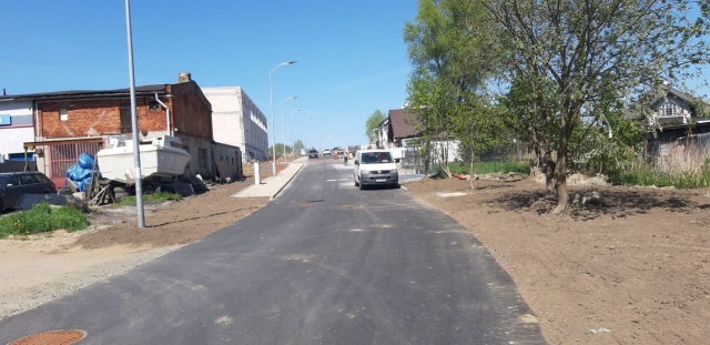 Brak chodnika na ul.Kredowej - fot.Słuchacz 23.05.2022