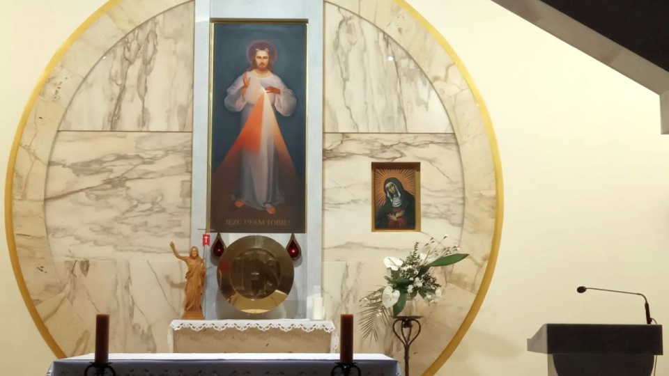 Obraz Jezusa Miłosiernego w Kaplicy Sióstr Jezusa Miłosiernego w domu rekolekcyjnym w Myśliborzu. Fot. Archiwum prywatne