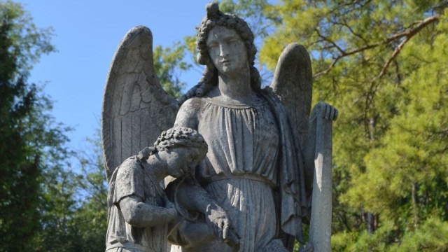 Pomniki świadczą o dawnej świetności cmentarza. Posydeńki 21.07.2019 (posłuchaj audycji)
