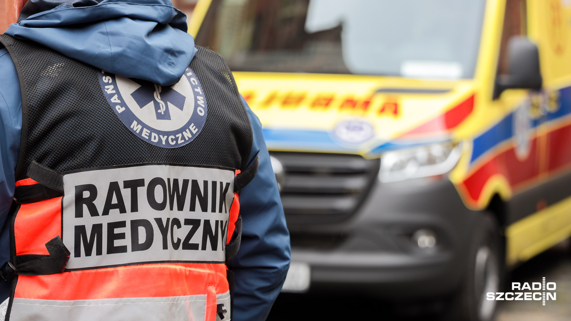 Jedna osoba trafiła do szpitala po wypadku w Rzęśnicy, w powiecie drawskim.