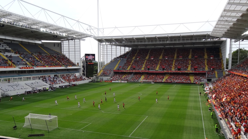 Stade Bollaert-Delelis w Lens. Fot. www.wikipedia.org / Liondartois