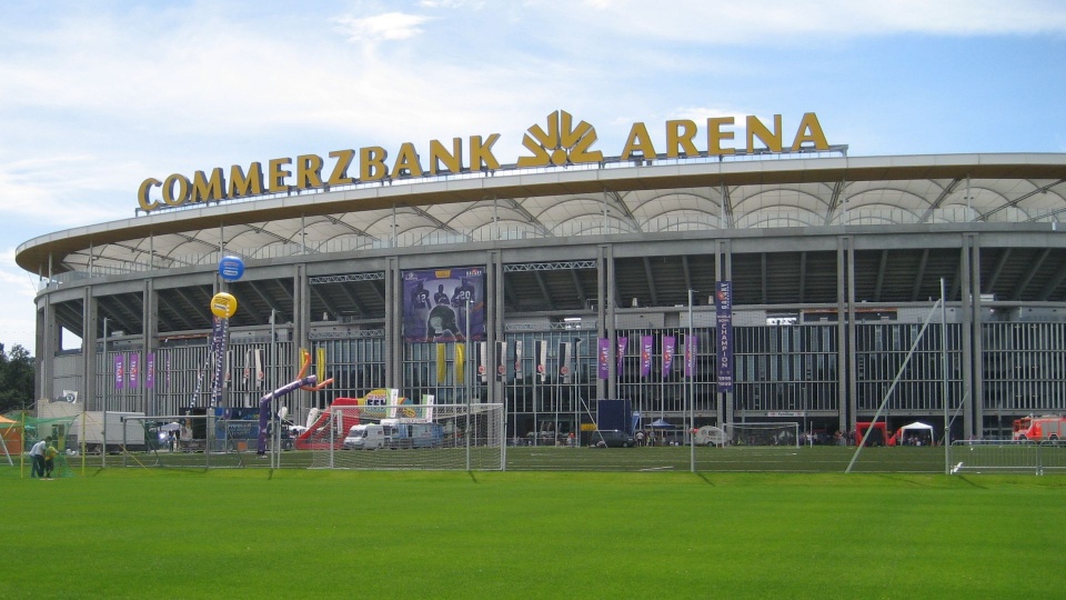 Commerzbank-Arena, stadion na którym Polacy ponieśli pierwszą porażkę w eliminacjach do Euro 2016. Fot. www.wikipedia.org / Nils Elger