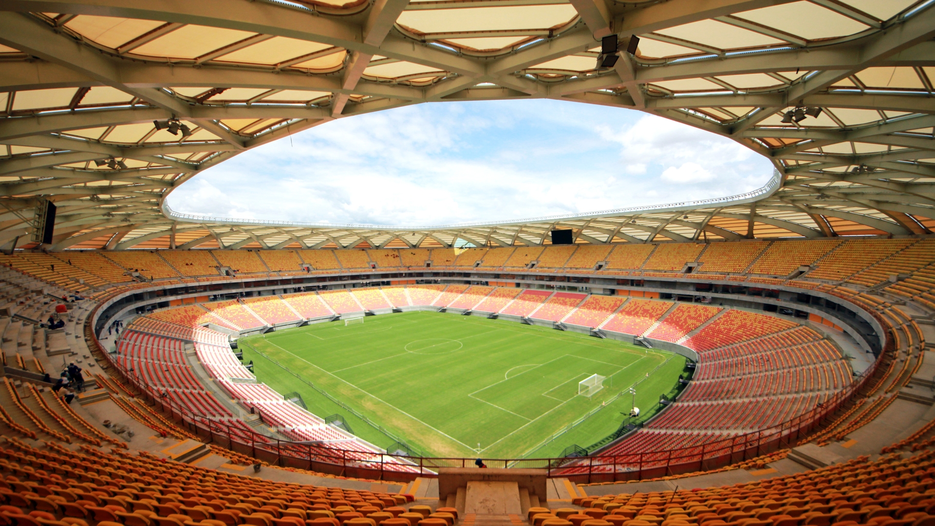 Arena da Amazônia w Manaus. Fot. www.wikipedia.org / Portal da Copa/Governo do Brasil