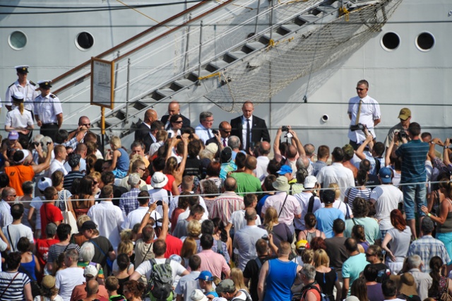 Prezydenci Polski i miasta Szczecin oficjalnie otworzyli tegoroczny finał The Tall Ships Races. Fot. Łukasz Szełemej [Radio Szczecin] Prezydent otworzył finał TTSR [ZDJĘCIA, WIDEO]