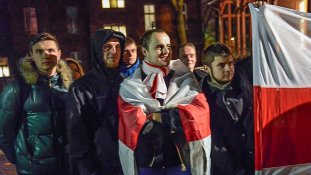 Fot. Jarosław Gaszyński W Szczecinie pokazali poparcie dla demonstrujących w Kijowie [WIDEO, DUŻO ZDJĘĆ]