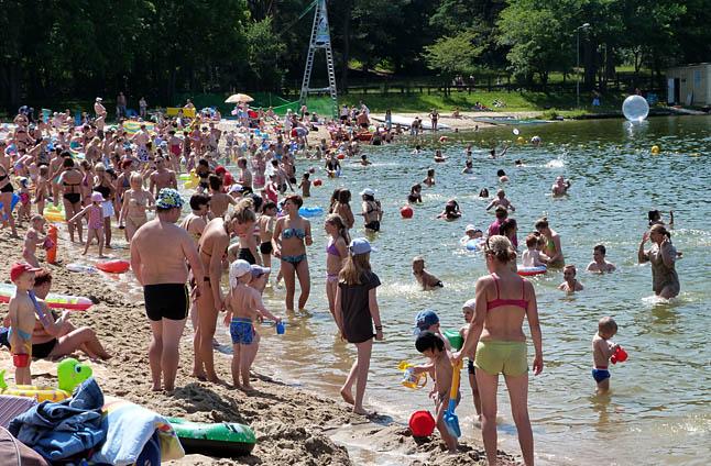 To już pewne, że szczecińskich plaż będzie strzec trzykrotnie mniej ratowników niż podczas ubiegłych sezonów. Fot. Łukasz Szełemej [Radio Szczecin]