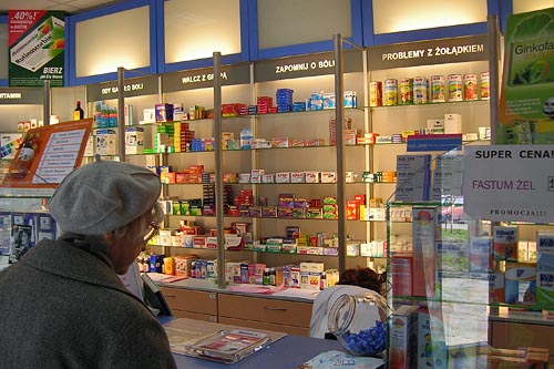 Zakaz sprzedaży leków poza apteką To uderzy w klientów