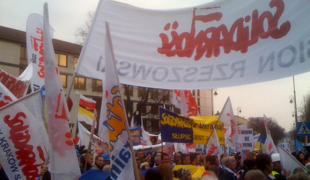 Fot. Wojciech Woźniak, NSZZ Solidarność Pomorza Zachodniego Protest przed ambasadą. Związkowcy ze Szczecina wspierają Ukraińców [ZDJĘCIA]