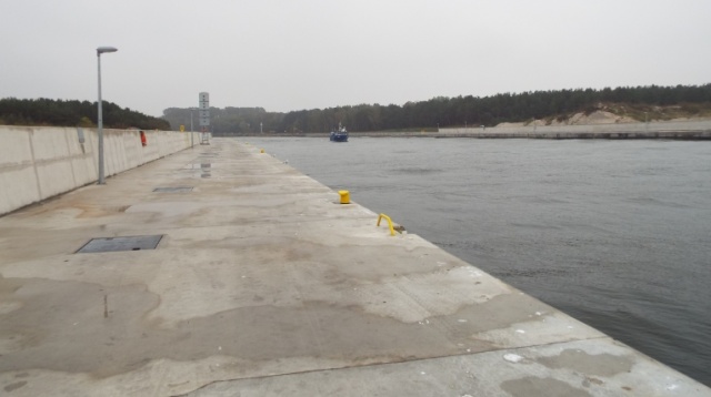 Po roku prac kończy się modernizacja falochronów ochraniających port w Dziwnowie. Fot. Urząd Morski w Szczecinie. To był największy remont od stu lat [ZDJĘCIA]
