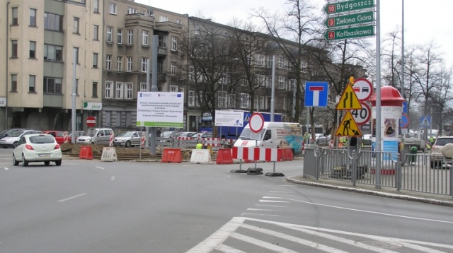 Ulice i skrzyżowania w centrum Szczecina zamknięte. Jak ominąć korki