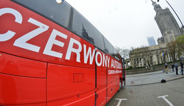 Czerwony autobus ruszy w Polskę, a w nim Grzegorz Napieralski, który wcześniej krytykował Tuskobus