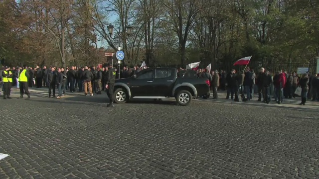 Sadownicy wyszli na ulice. Ruszył protest w Warszawie [WIDEO]