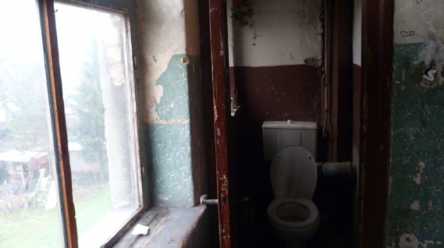 Toalety we wszystkich mieszkaniach komunalnych za 40 lat To zacofanie