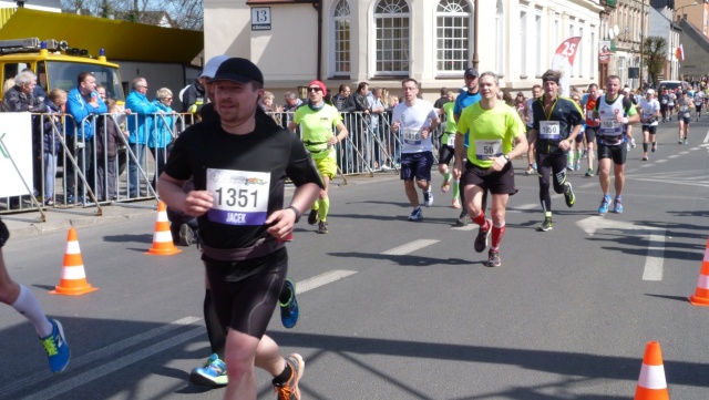 42. Maraton Dębno. Fot. Grzegorz Gibas [Radio Szczecin] Tysiące biegaczy wzięło udział w maratonie w Dębnie [ZDJĘCIA, WIDEO]