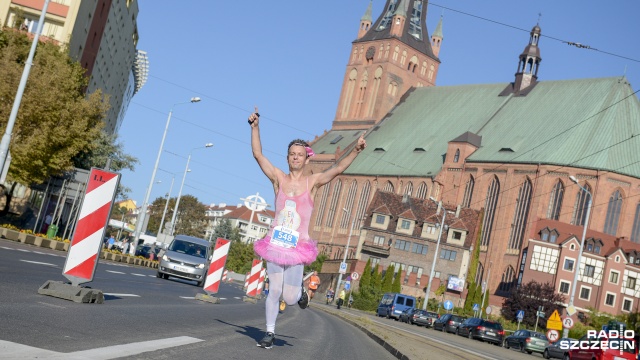 Fot. Jarosław Gaszyński [Radio Szczecin] Szczecinianie zwycięzcami maratonu w Szczecinie [WIDEO, DUŻO ZDJĘĆ]