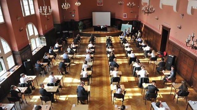 Polski system egzaminacyjny nie zdał egzaminu. Eksperci chcą zmian