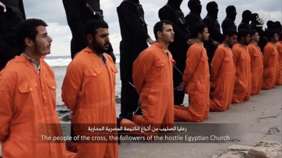 Kadr filmu z egzekucji chrześcijan w Egipcie. Fot. www.youtube.com
