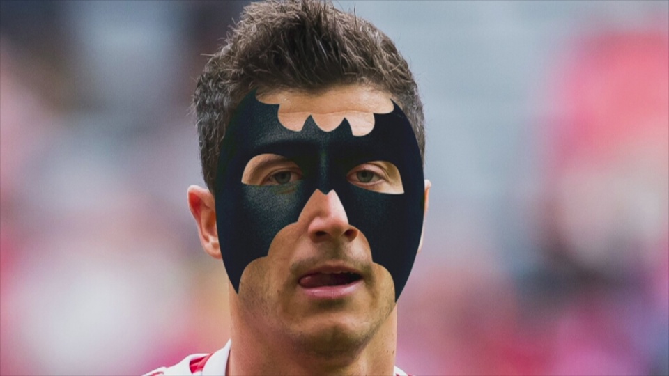 Czy Robert Lewandowski zagra w meczu z Barceloną w specjalnej masce? Fot. Foto Olimpik/x-news