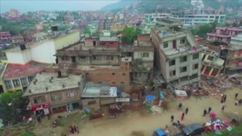 Efekt trzęsienia ziemi w Nepalu. Fot. CNN Newsource/x-news