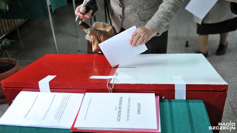 Najwyższą frekwencję odnotowano w Warszawie, najmniej osób zagłosowało w Cedyni, w Zachodniopomorskiem. Fot. Łukasz Szełemej [Radio Szczecin]