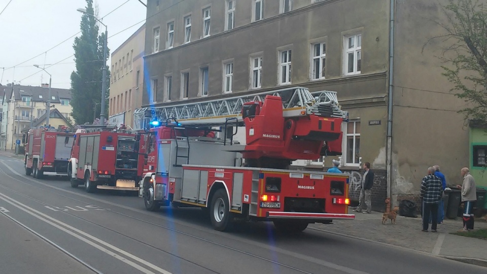 Interwencja strażaków przy ulicy Arkońskiej w Szczecinie. Fot. Słuchacz Jacek Mrówczyński