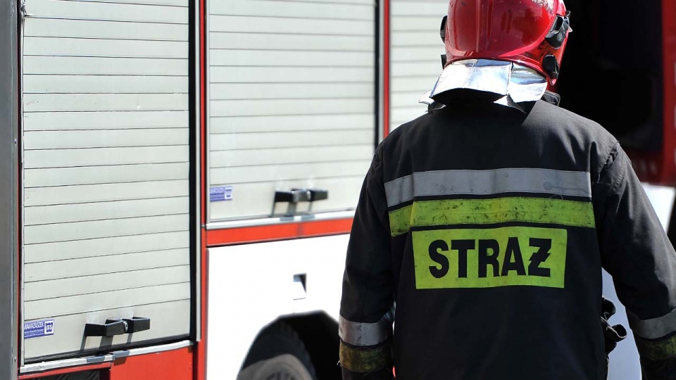 Trzy zastępy strażaków gasiły pożar samochodu w Międzyzdrojach. Fot. Łukasz Szełemej [Radio Szczecin]