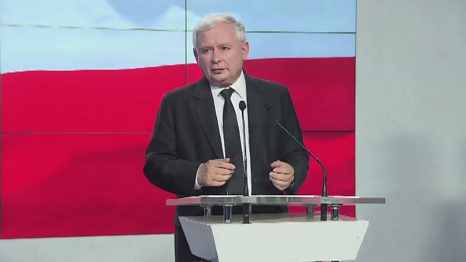 Nie mamy normalnego państwa, mamy państwo Platformy Obywatelskiej - mówił w poniedziałek podczas konferencji prasowej Jarosław Kaczyński. Fot. TVN24/x-news