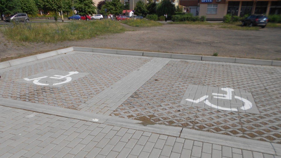 Kolejne miejsca parkingowe powstały przy ulicy Iwaszkiewicza na prawobrzeżu Szczecina. Fot. Mat. Zakładu Usług Komunalnych w Szczecinie.