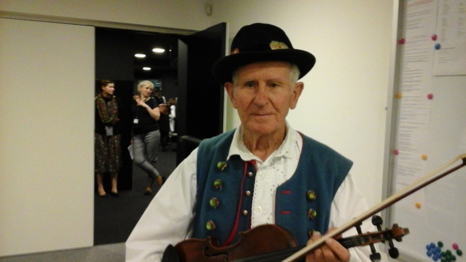 W niedzielę wieczorem na scenie zagrał m.in. 80-letni skrzypek Jan Cebula z Kolbuszowej. Fot. Małgorzata Frymus [Radio Szczecin]