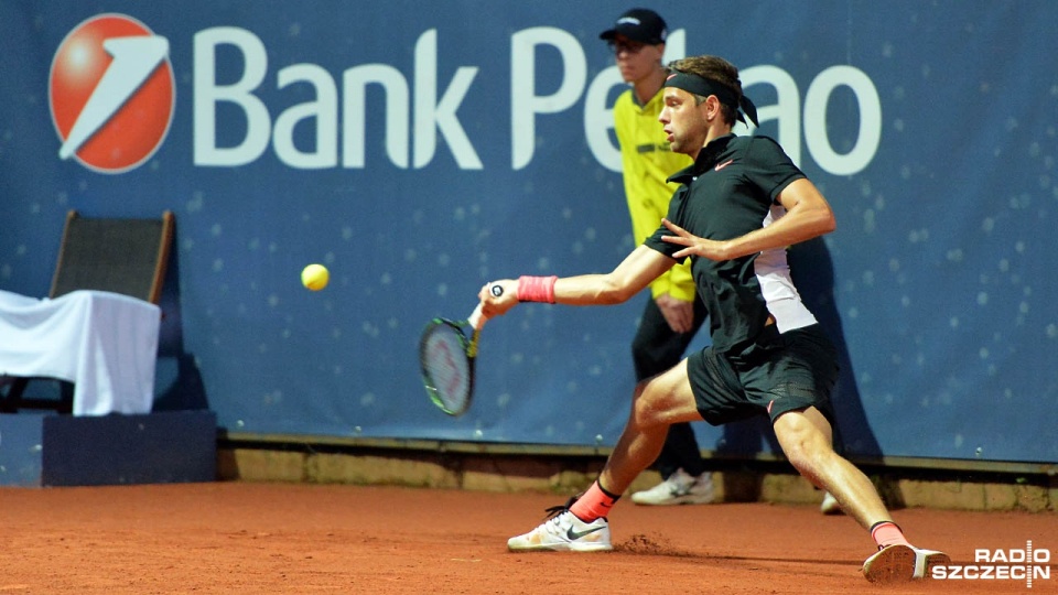 Filip Krajinovic przegrał z Nicolasem Almagro w ćwierćfinale Pekao Szczecin Open 7:5, 6:1. Fot. Łukasz Szełemej [Radio Szczecin]