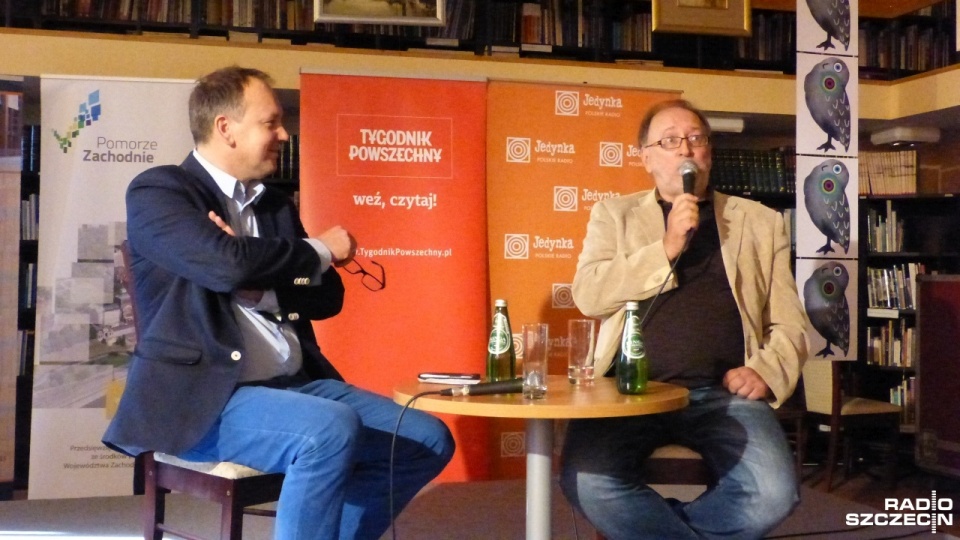 Artur Daniel Liskowacki podczas spotkania powiedział, że to jego ostatnia książka o Szczecinie. Fot. Małgorzata Frymus [Radio Szczecin]