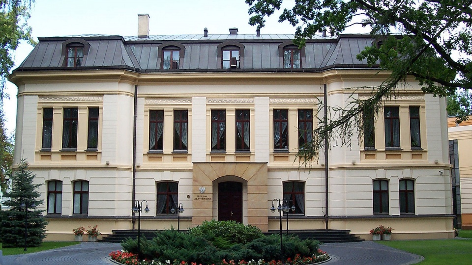 Gmach Trybunału Konstytucyjnego w Warszawie. Fot. www.wikipedia.org / Jurij