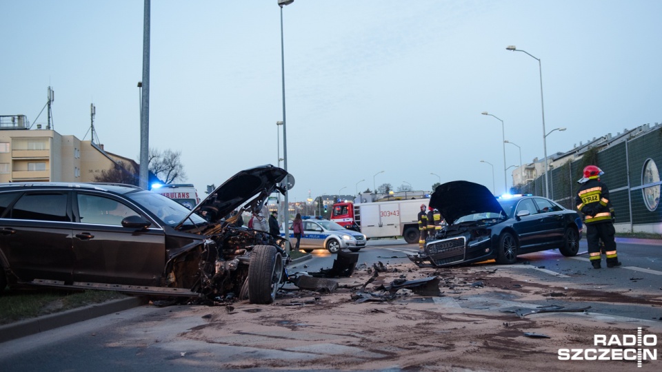 Wypadek na Niebuszewie. Na skrzyżowaniu zderzyły się dwa auta. Fot. Konrad Nowak [Radio Szczecin]