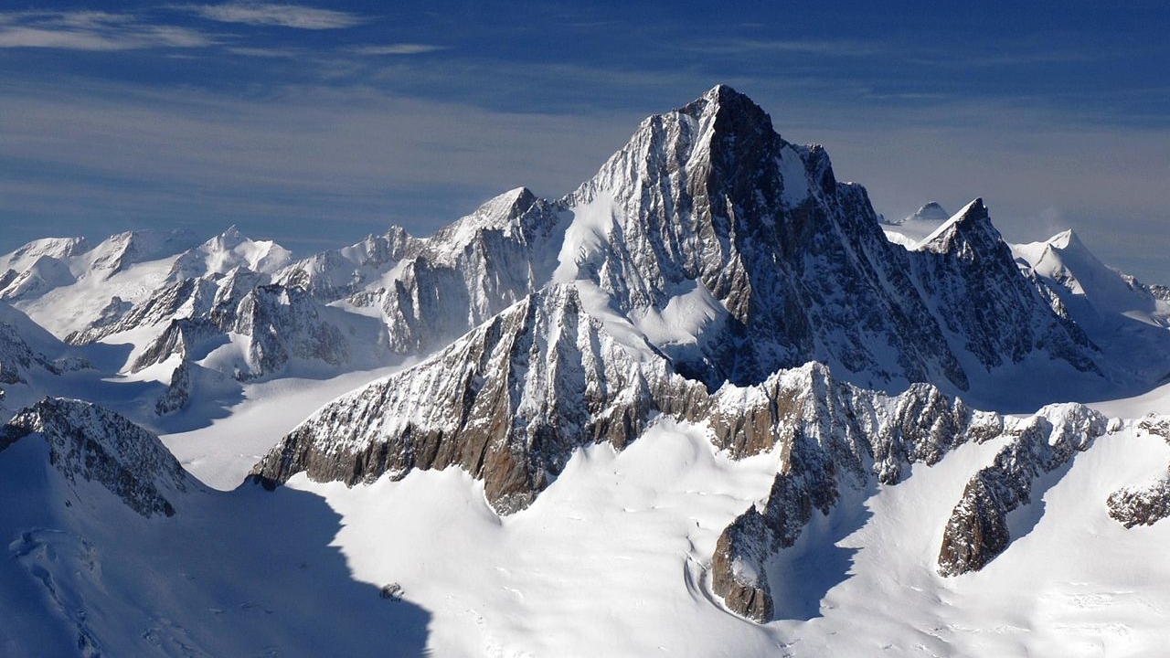 Szwajcaria: czterech narciarzy zginęło w Alpach