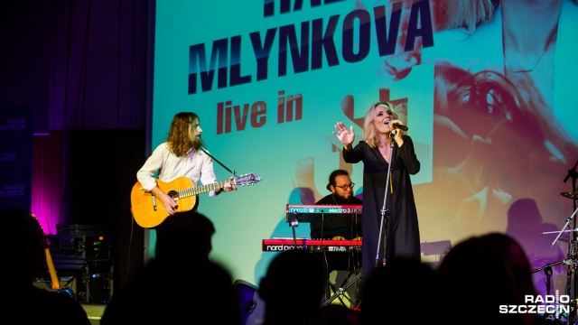 Halina Mlynkova wystąpiła w studiu S1 Radia Szczecin. Fot. Konrad Nowak [Radio Szczecin] Halina Mlynkova w S1. Koncert i premiera w Radiu Szczecin [WIDEO, ZDJĘCIA]