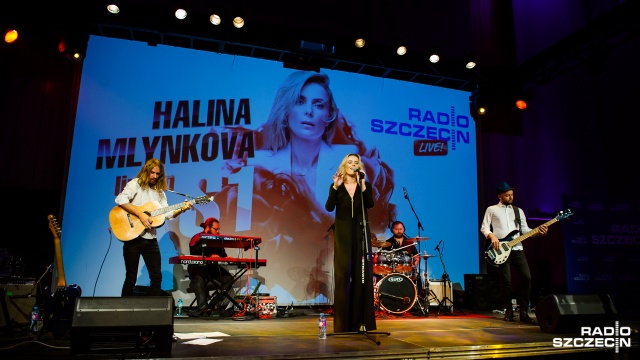 Halina Mlynkova wystąpiła w studiu S1 Radia Szczecin. Fot. Konrad Nowak [Radio Szczecin] Halina Mlynkova w S1. Koncert i premiera w Radiu Szczecin [WIDEO, ZDJĘCIA]