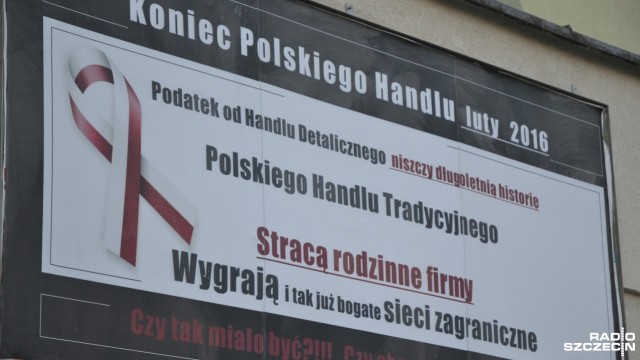 Koniec polskiego handlu i Rząd wbija nóż w plecy. Protest właścicieli sklepów [WIDEO]