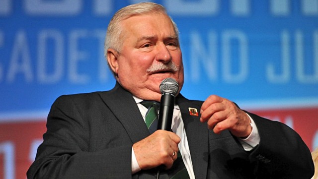 Chcą, by Wałęsa zwrócił pieniądze z Nobla