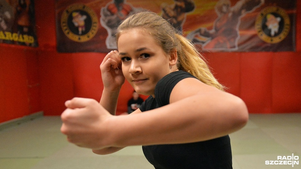 15-letnia Zuzanna Łaptuta ze Stargardu przygotowuje się do Mistrzostw Świata w Muay Thai w Tajlandii. Fot. Łukasz Szełemej [Radio Szczecin]