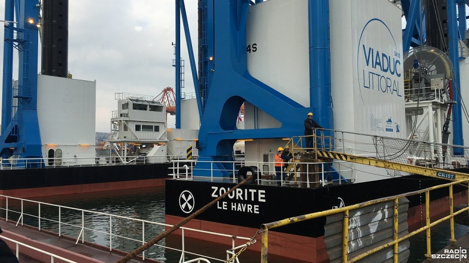 Samopodnośna barka Zourite kosztowała około 140 milionów euro. Fot. Grzegorz Gibas [Radio Szczecin]
