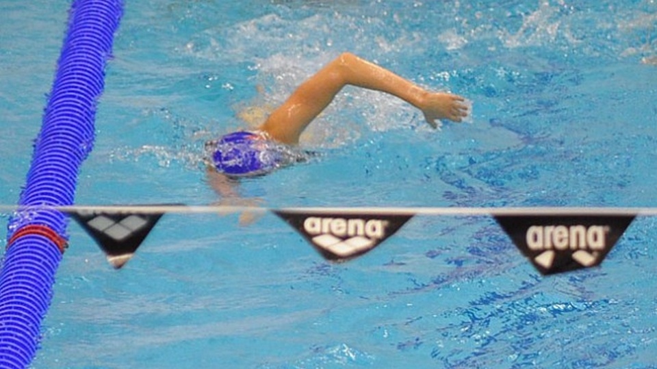 Mocnym szczecińskim akcentem zakończył się pierwszy dzień Grand Prix Pucharu Polski w pływaniu na basenie Floating Arena. Fot. Łukasz Szełemej [Radio Szczecin/Archiwum]