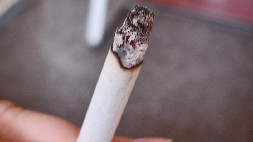 Dyrektywa zakazuje także produkowania papierosów smakowych. Fot. Łukasz Szełemej [Radio Szczecin/Archiwum]
