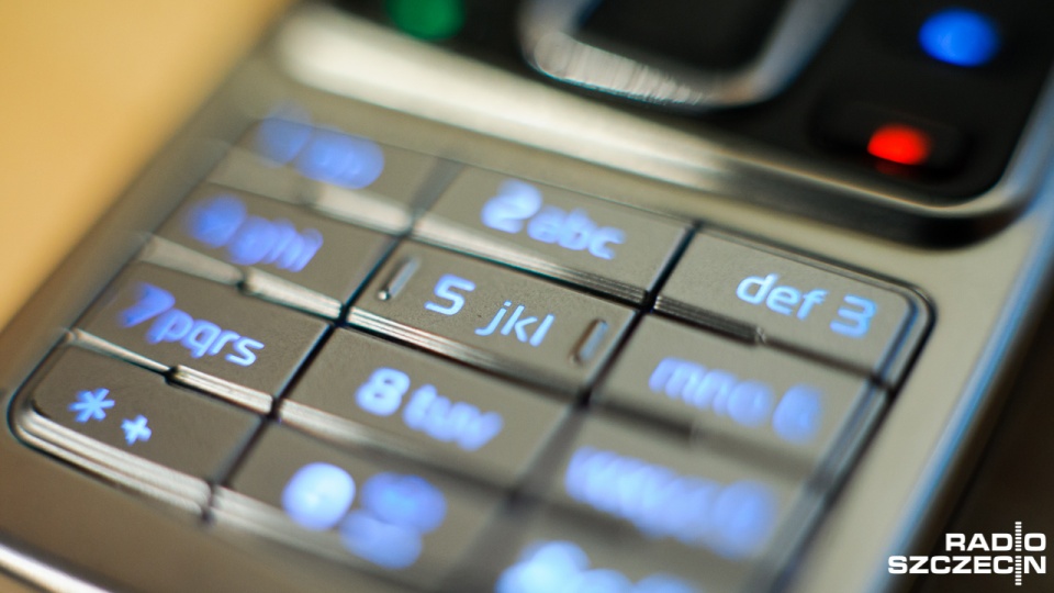 Urzędnicy komunikują się z mieszkańcami za pomocą wiadomości SMS. Fot. Konrad Nowak [Radio Szczecin/Archiwum]