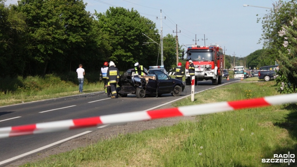 Dwa samochody osobowe zderzyły się w Dobrzycy. Fot. Adam Wójcik [Radio Szczecin]