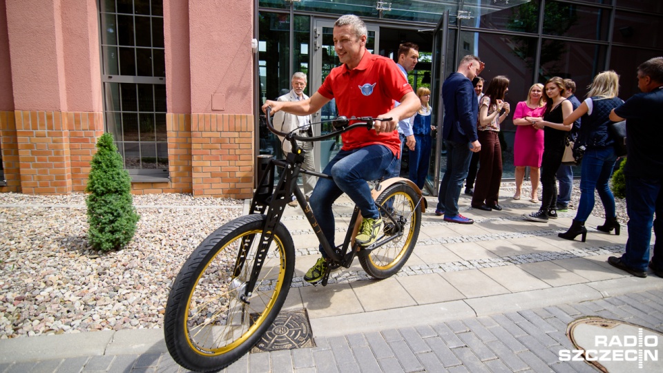 Szczecińska fundacja Projekt353 zaprezentowała legendarny rower marki Stoewer. Fot. Konrad Nowak [Radio Szczecin]