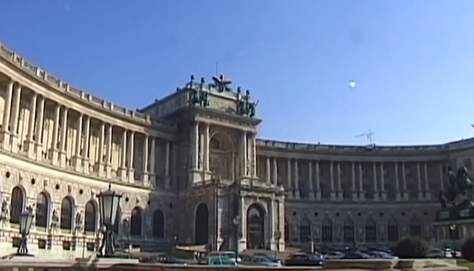 Hofburg - siedziba prezydenta. Fot. youtube.com