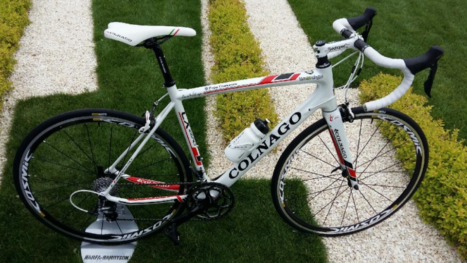 Wylicytować można m.in. rower szosowy od organizatorów wyścigu Tour de Pologne. Fot. we4charity.com/pl