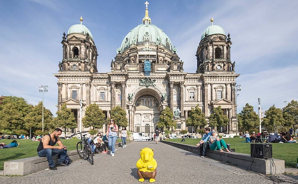 Rzeźba stworka z popularnej gry "Pokemon GO" autorstwa szczecińskiej artystki hitem w Berlinie. Fot. Andrzej Golc