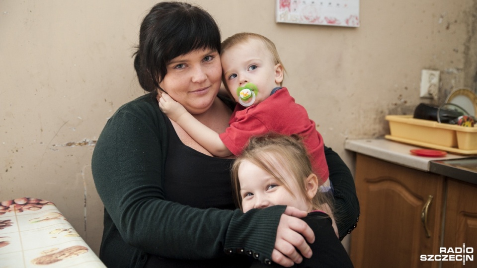 Rok temu pomoc otrzymała 7-osobowa rodzina pani Katarzyny Augustynowicz z Goleniowa. Fot. Olaf Nowicki [Radio Szczecin]